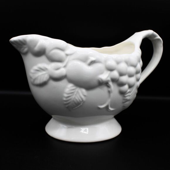 Vintage White Ceramic Gravy Boat Embossed Fruit Design Signature SIG Japan 24 oz - Picture 6 of 8